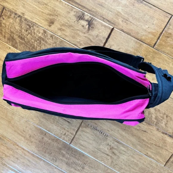 Mary Kay Black and Pink Cosmetic Bag with Sporty Design - Picture 7 of 7